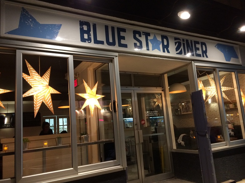 night shot of outside of the blue star diner